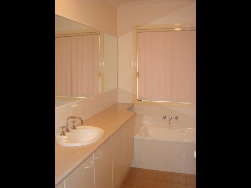 Varsity Lakes QLD 4227