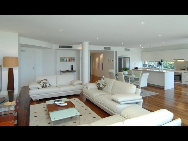 1/112 The Esplanade, Burleigh Heads QLD 4220