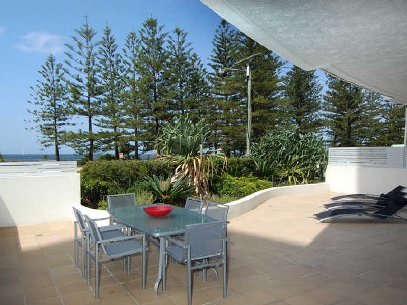 1/112 The Esplanade, Burleigh Heads QLD 4220