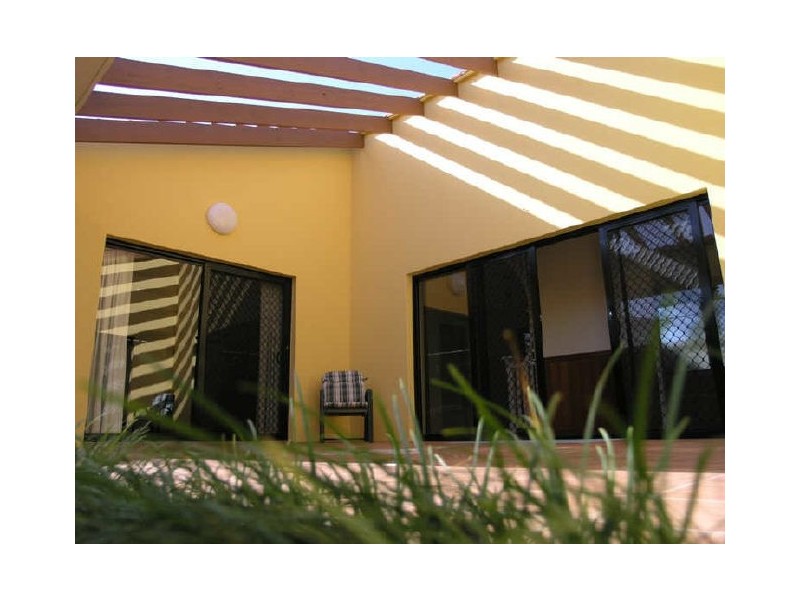 2/44 First Ave, Palm Beach QLD 4221
