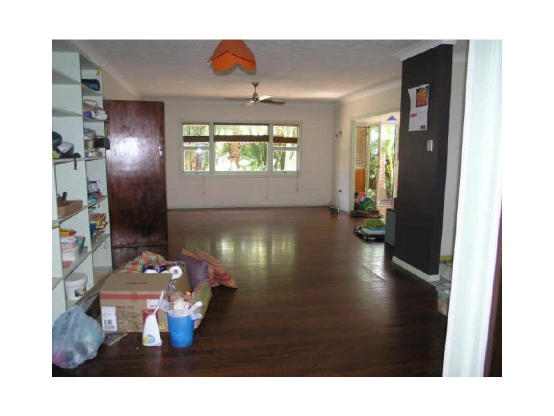 111 Leyte Avenue, Palm Beach QLD 4221