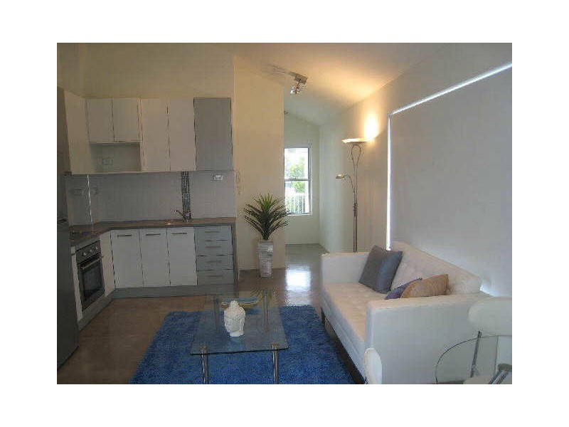 9/6 Nalla Court, Palm Beach QLD 4221