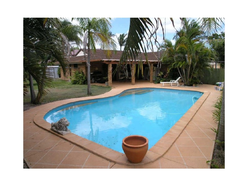 8 Sumach Place, Palm Beach QLD 4221