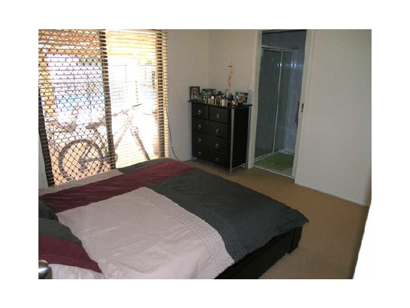 8 Sumach Place, Palm Beach QLD 4221