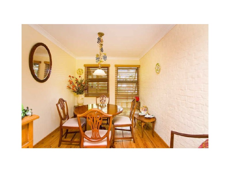 83 Ocean Parade, Burleigh Heads QLD 4220