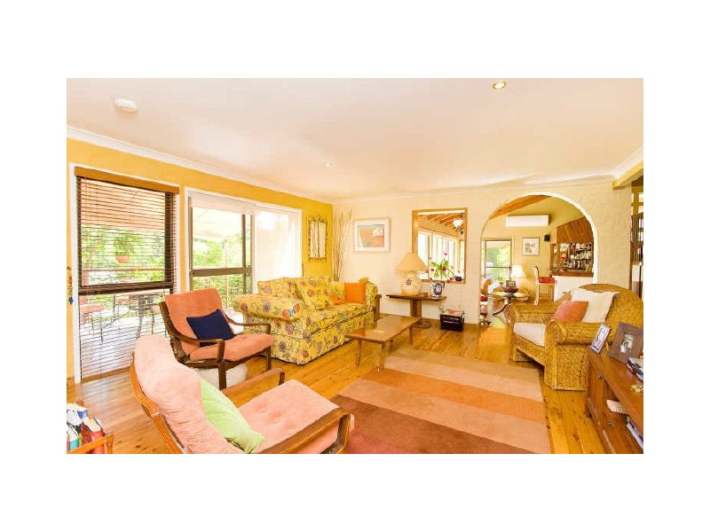 83 Ocean Parade, Burleigh Heads QLD 4220