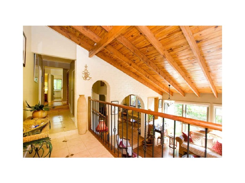 83 Ocean Parade, Burleigh Heads QLD 4220