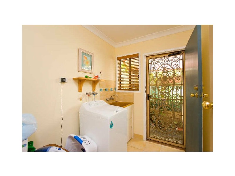 83 Ocean Parade, Burleigh Heads QLD 4220