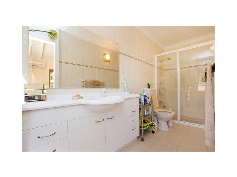 83 Ocean Parade, Burleigh Heads QLD 4220