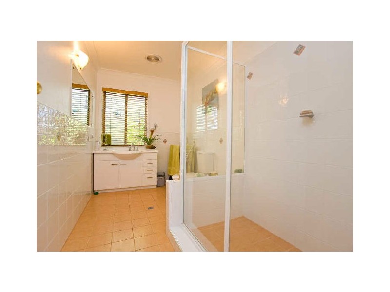 83 Ocean Parade, Burleigh Heads QLD 4220