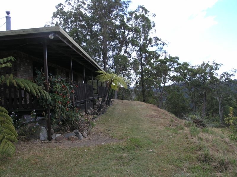 135 Nancol Drive, Tallebudgera Valley QLD 4228