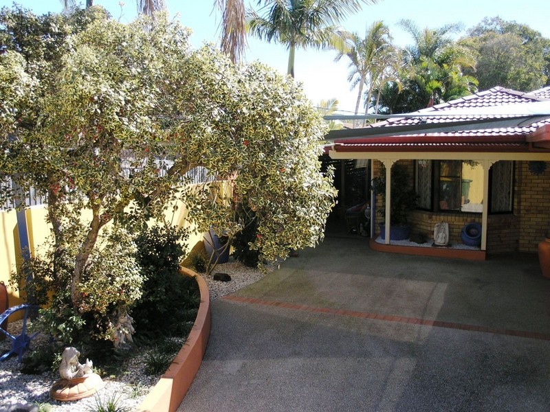 1/35 Twenty Seventh  Ave, Palm Beach QLD 4221