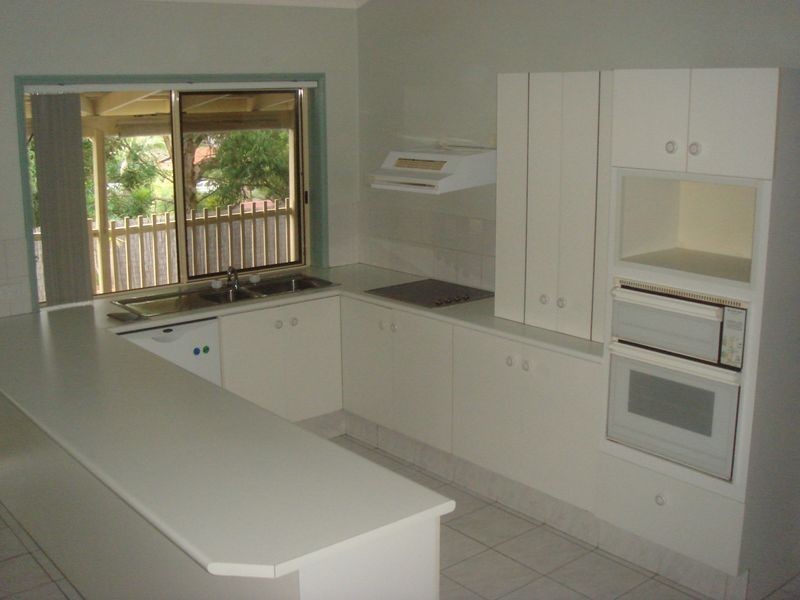 38 Jarrahdale Drive, Elanora QLD 4221