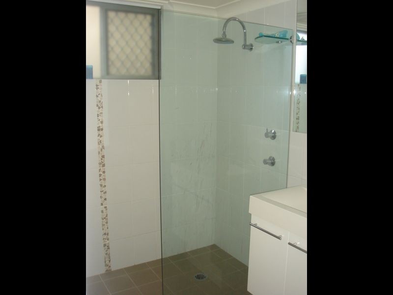 1/10 Tenth Avenue, Palm Beach QLD 4221