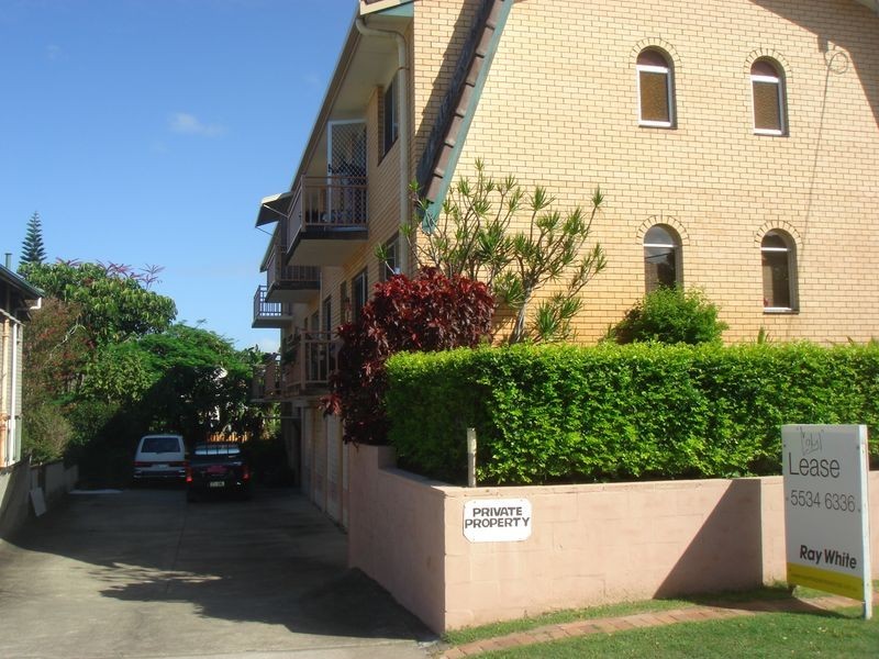 1/10 Tenth Avenue, Palm Beach QLD 4221