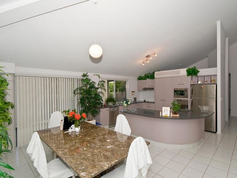 Elanora QLD 4221