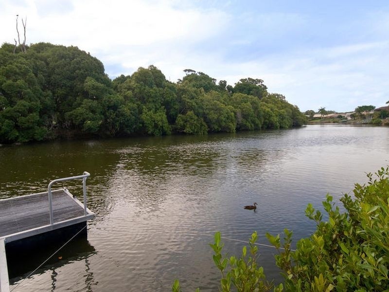 Elanora QLD 4221
