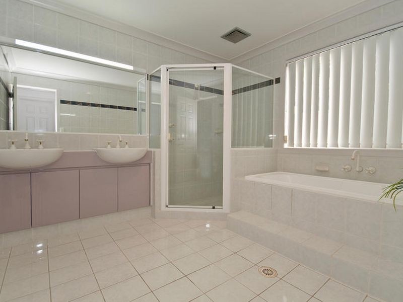 Elanora QLD 4221