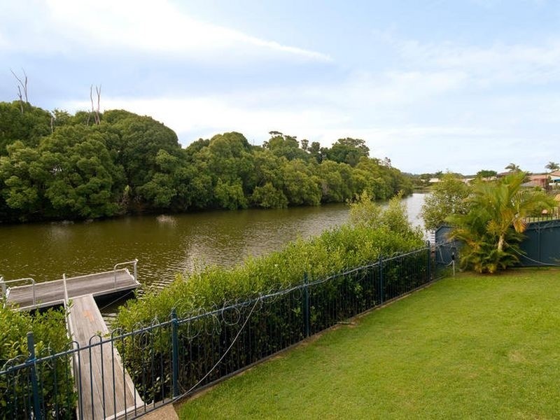 Elanora QLD 4221