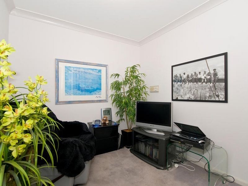 Elanora QLD 4221