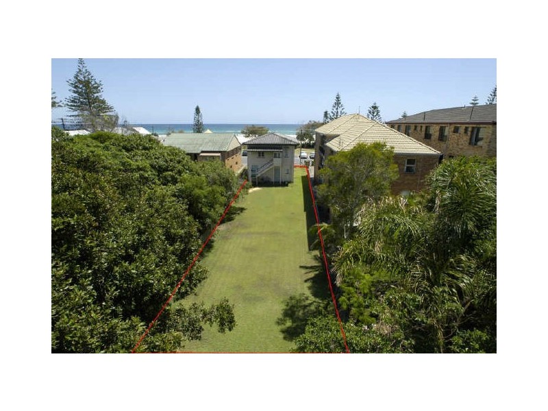 26 Pacific Pde, Bilinga QLD 4225