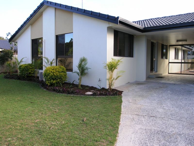 5 Barberry Court, Palm Beach QLD 4221