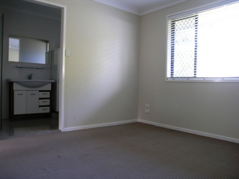 5 Barberry Court, Palm Beach QLD 4221
