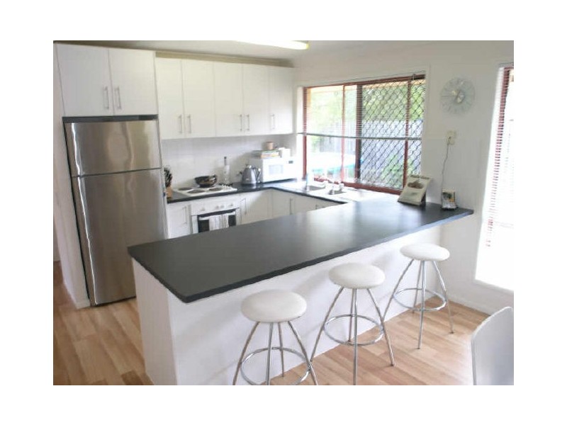 8 Ottelia Drive, Elanora QLD 4221