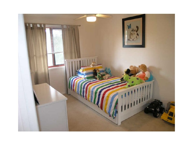 8 Ottelia Drive, Elanora QLD 4221