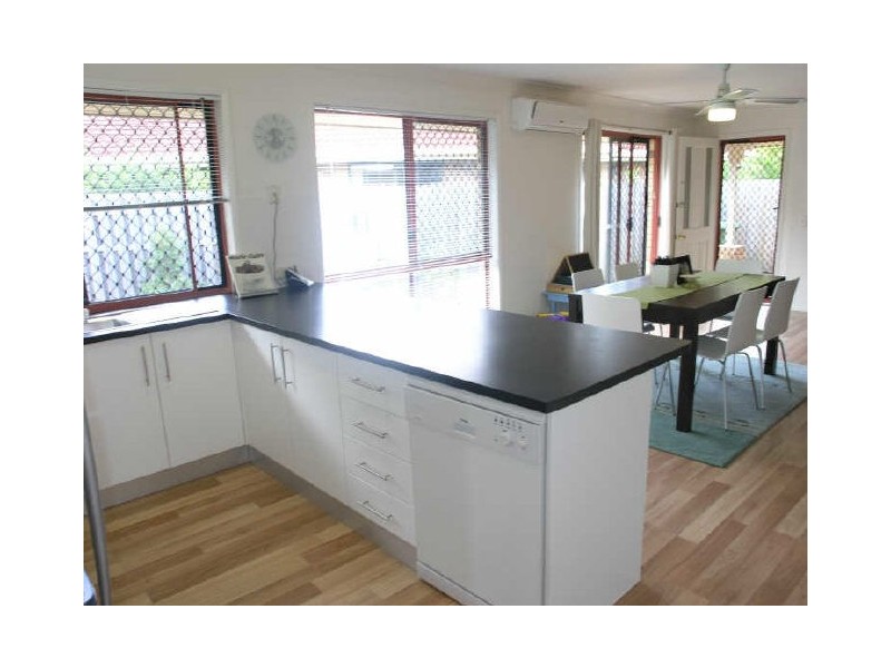 8 Ottelia Drive, Elanora QLD 4221