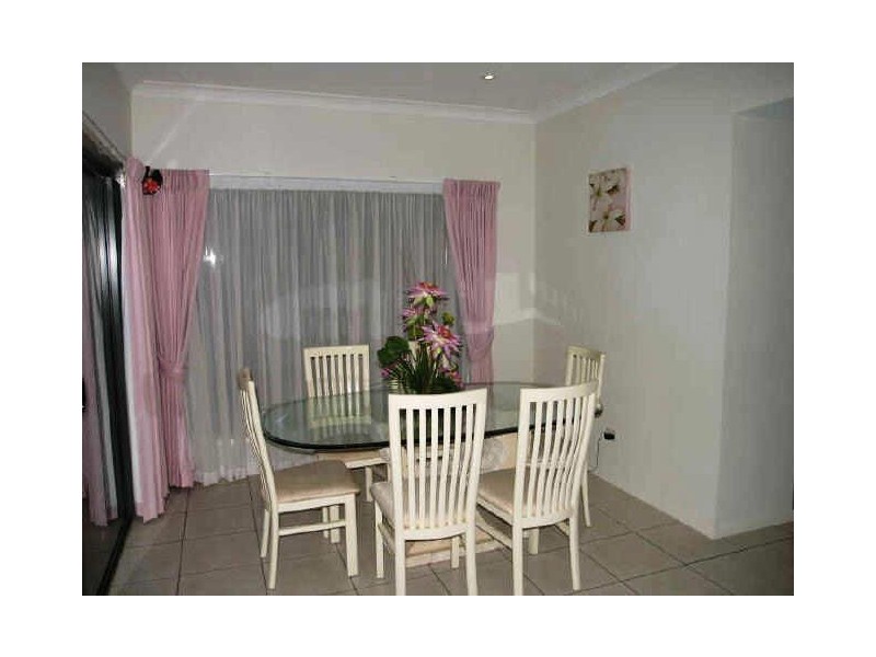 25 Highcrest Cct, Molendinar QLD 4214