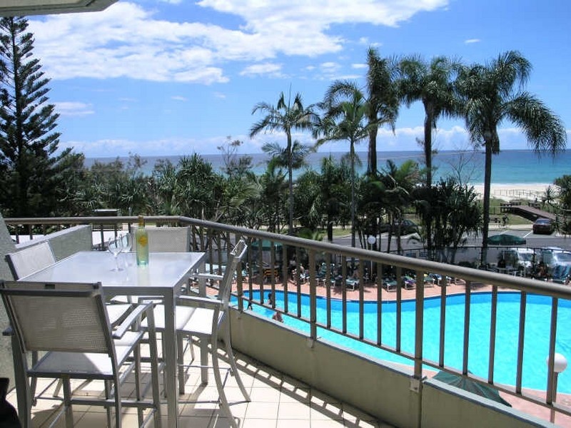 2C/828 Pacific Parade, Currumbin QLD 4223