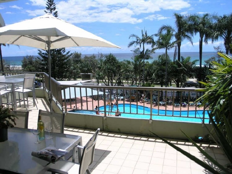 2C/828 Pacific Parade, Currumbin QLD 4223