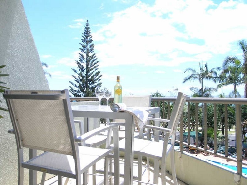 2C/828 Pacific Parade, Currumbin QLD 4223
