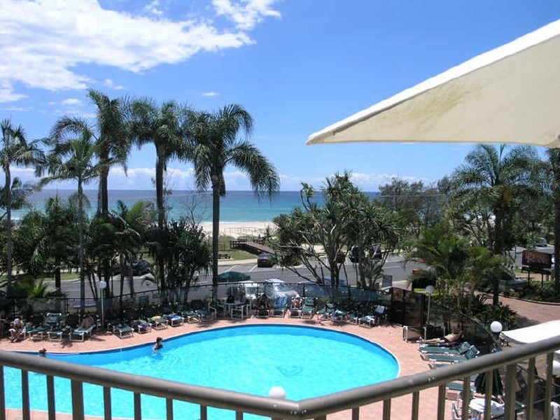 2C/828 Pacific Parade, Currumbin QLD 4223