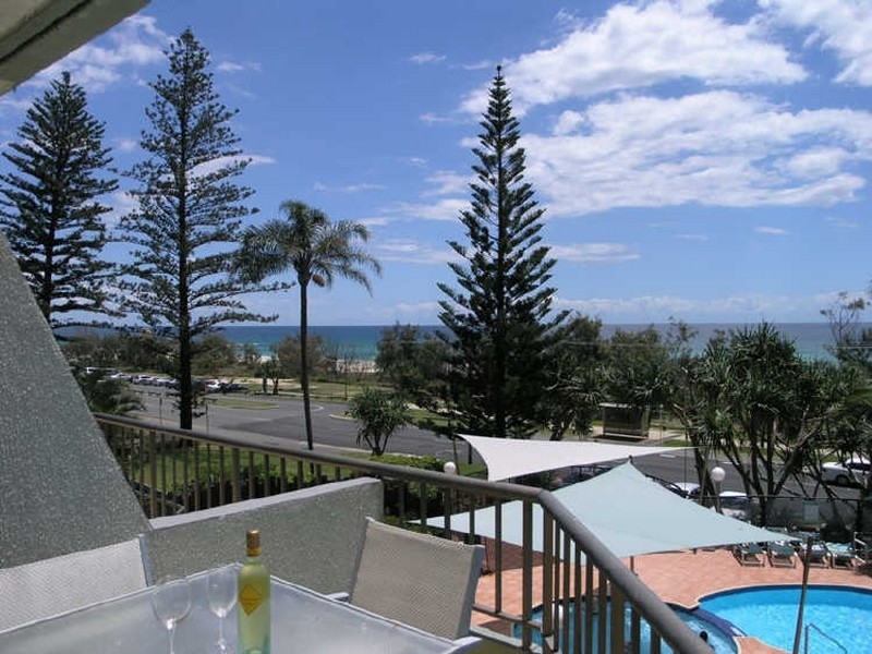 2C/828 Pacific Parade, Currumbin QLD 4223