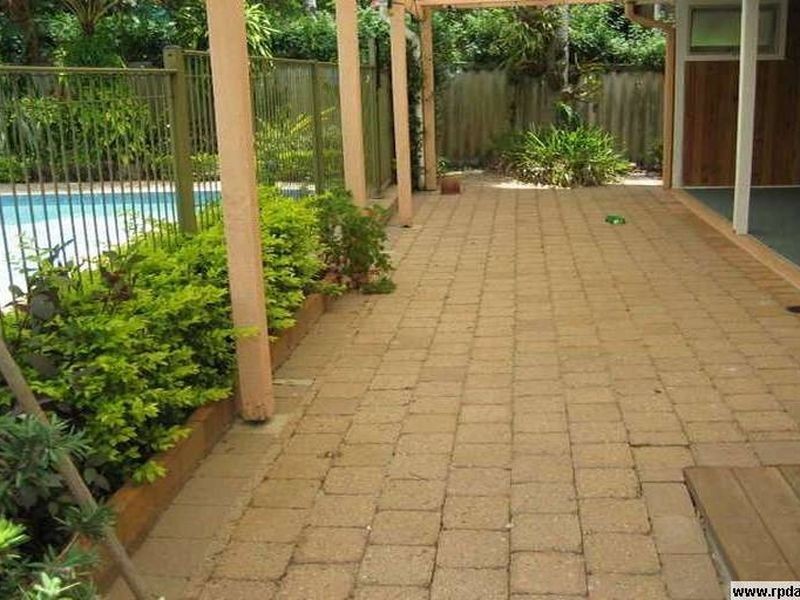 183 Mallawa Drive, Palm Beach QLD 4221