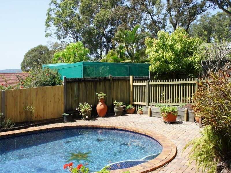 94 Simpsons Rd, Currumbin Waters QLD 4223