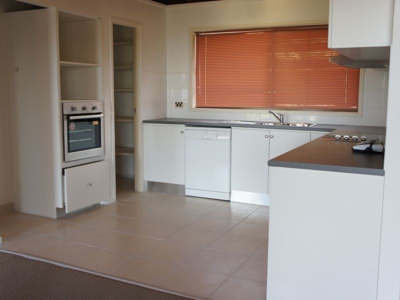 94 Simpsons Rd, Currumbin Waters QLD 4223