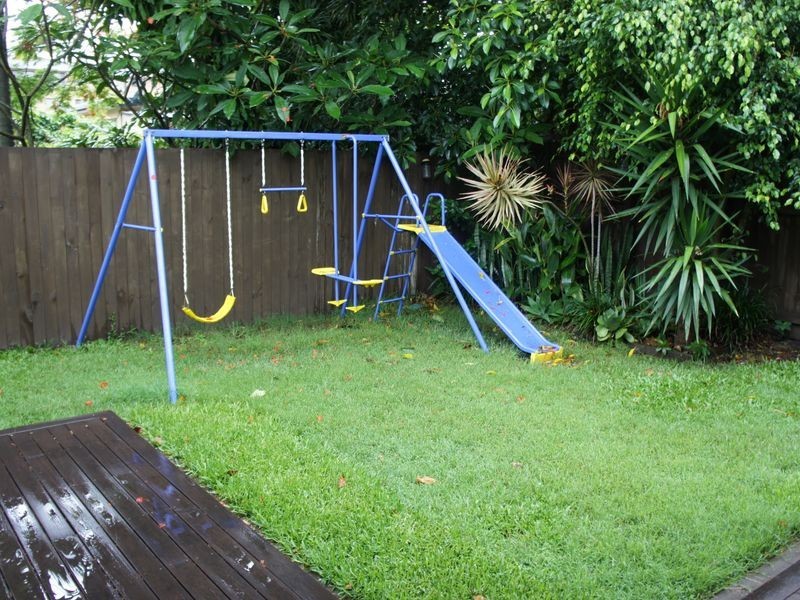 2/36 Twenty Seventh Avenue, Palm Beach QLD 4221