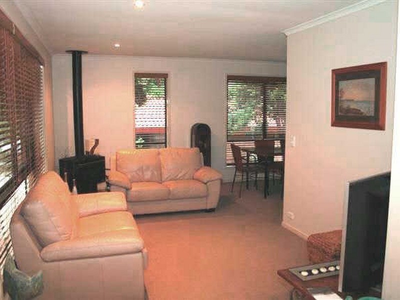 24 Evergreen Drive, Elanora QLD 4221