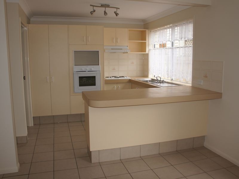 2/14 Twenty Third Ave, Palm Beach QLD 4221