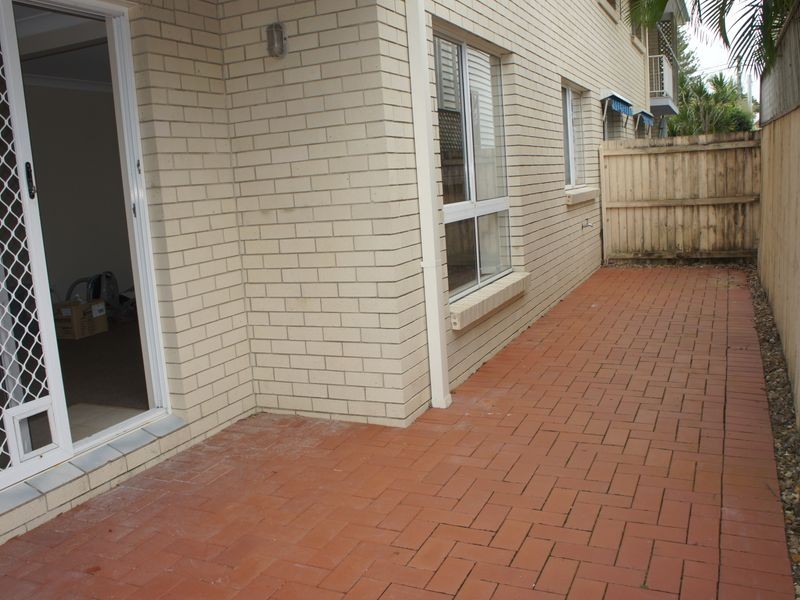 2/14 Twenty Third Ave, Palm Beach QLD 4221