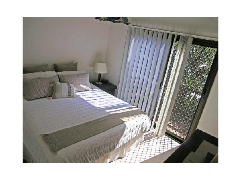 19 Esperance Close, Elanora QLD 4221