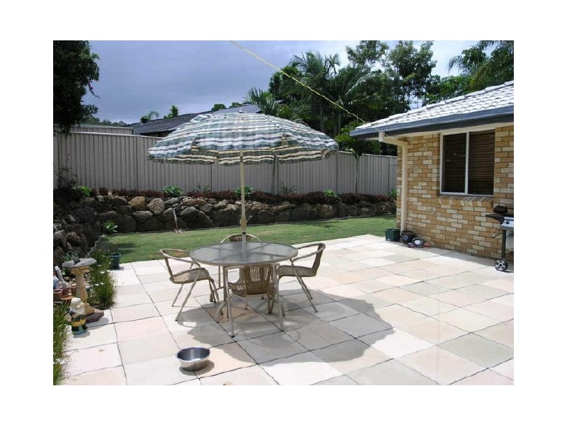 100 Ware Drive, Currumbin Waters QLD 4223