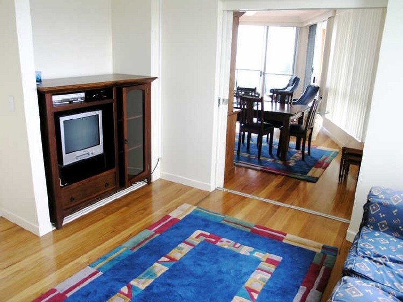 4/3 Twenty Seventh Avenue, Palm Beach QLD 4221