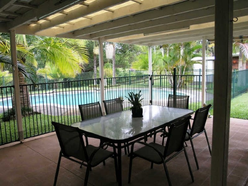 30 Cornwall Drive, Elanora QLD 4221