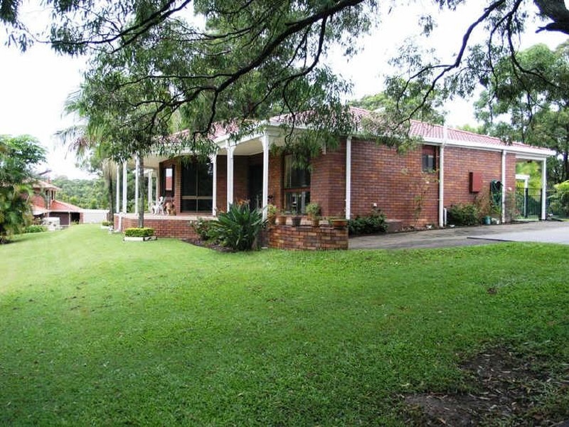 30 Cornwall Drive, Elanora QLD 4221