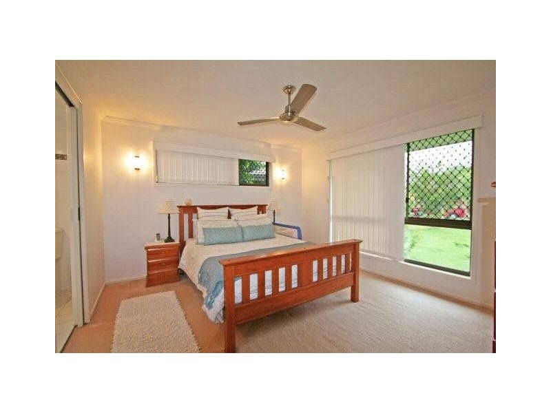 9 Sumach Place, Palm Beach QLD 4221