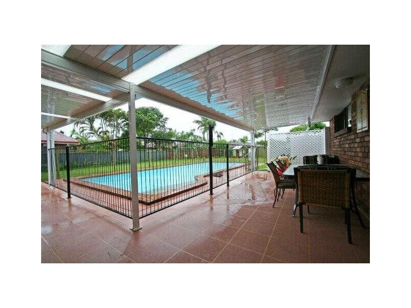 9 Sumach Place, Palm Beach QLD 4221